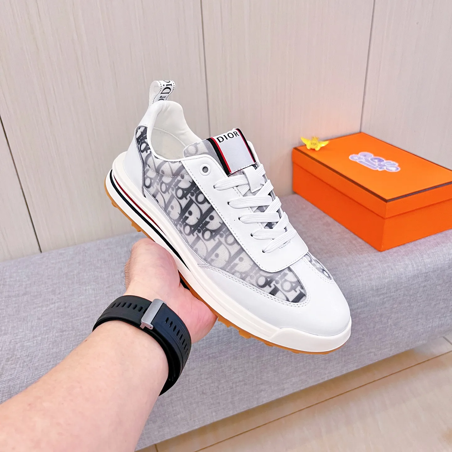 🚘🚘Factory batch 440 men's shoes💰[Dior]🔥Men's high-end brand of shoes official website 1:1 latest masterpiece: the upper is made of Italian imported first-layer cowhide with a comfortable and breathable lining➕original non-slip and wear-resistant outsole🔥, making walking more convenient and comfortable! An exclusive new model, a stunning work, a beautiful 1:1 replica [color] compared to the official quality! Create a fashionable personality to set off your uniqueness! A must-have for trendy men! Classic🔥Size: 38-44 Color: 🔥Multiple colors available🔥.